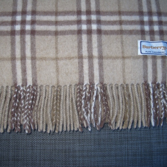 BURBERRYS Pure Cashmere Nova Plaid Scarf Tan Brown Natural 11.75 x 53 - Picture 7 of 10